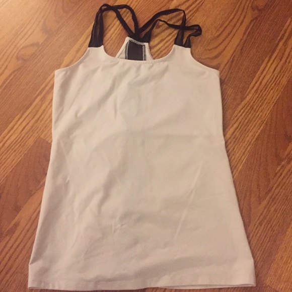 Fabletics top