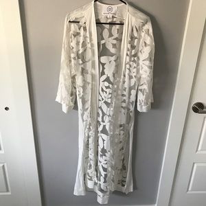 Cream cotton and lace kimono