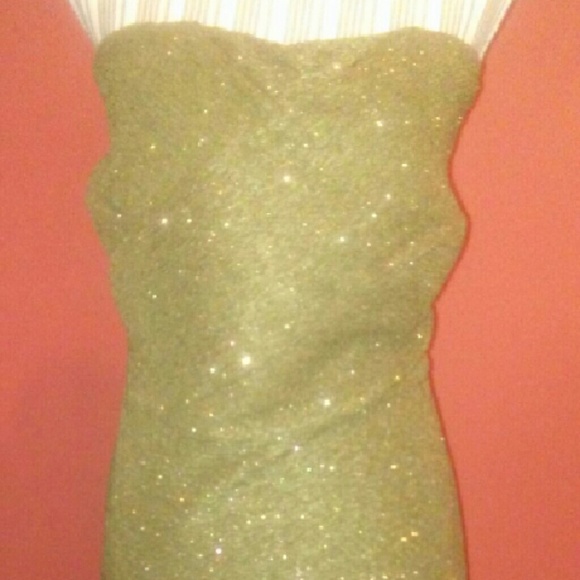 **CLOSING SHOP** Gorgeous, sleeveless dress