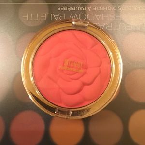 New! Milani powder blush 05 /08 SET