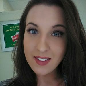 Meet your Posher, Briana