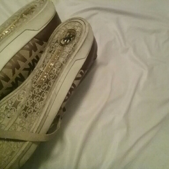 Sneakers - Picture 3 of 3