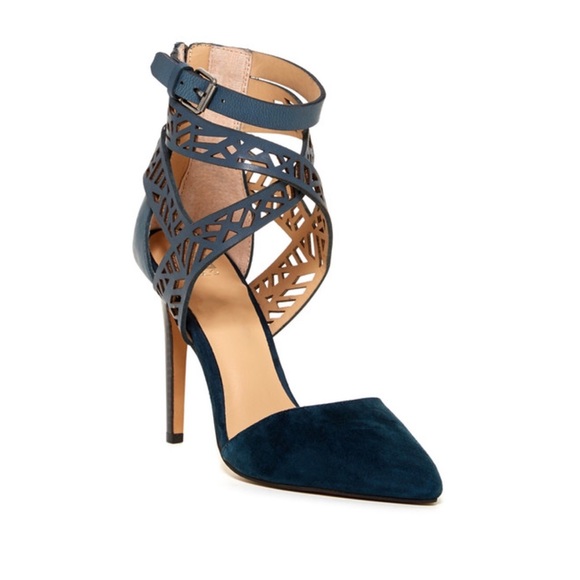 Joe's Jeans Midnight Laser Cut Heels - Picture 2 of 4