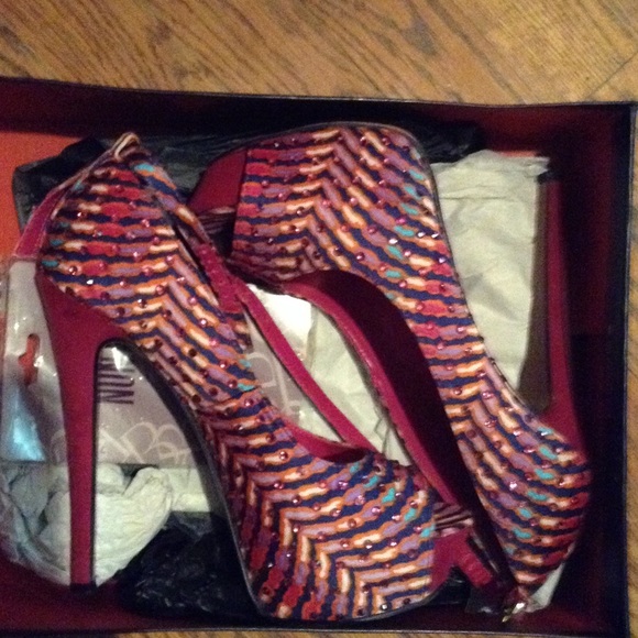 Wild Pair multi colored heels - Picture 1 of 3