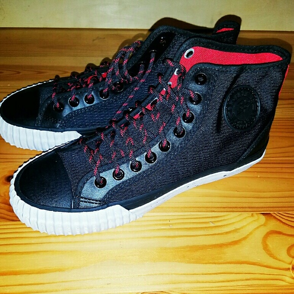 PF Flyers Boys Size 7 Shoes