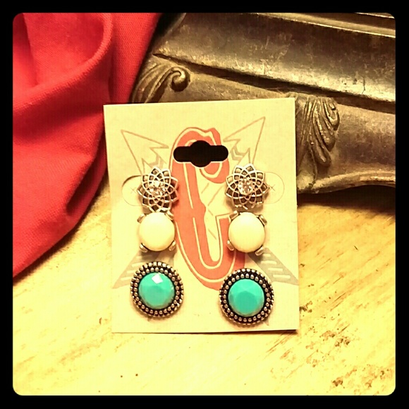 3 Pair of Super Cute Stud Earrings