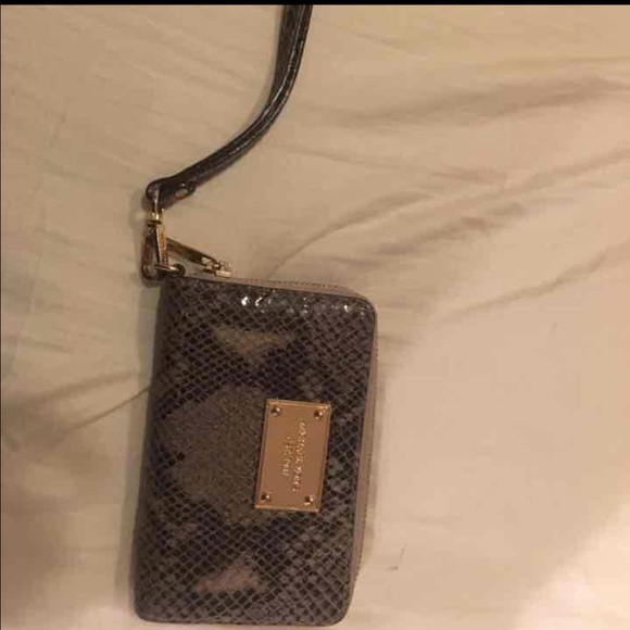 Micheal Kors wallet