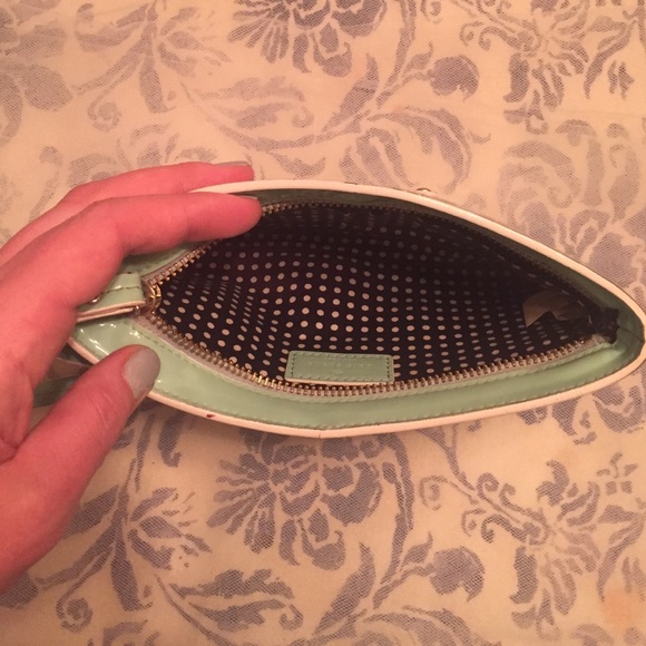Kate Spade wristlet - Picture 3 of 3
