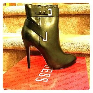 Guess Ankle Boot