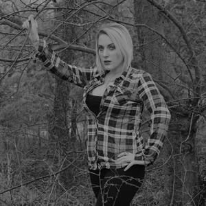 Meet your Posher, Lacey