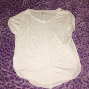 Hollister tee!