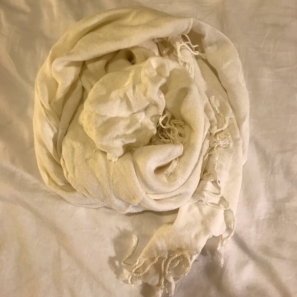 H&M Scarf - Picture 2 of 2