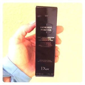 Diorskin Forever 020