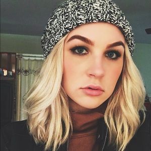 Meet your Posher, Olivia