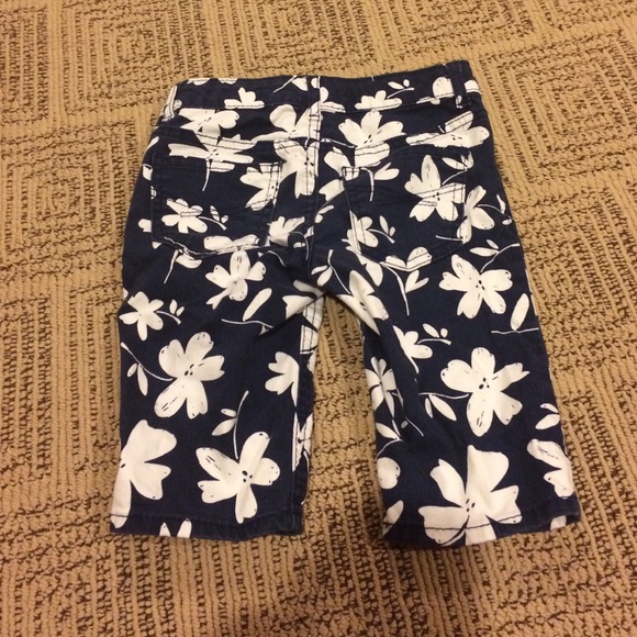 Bermuda shorts - Picture 3 of 3