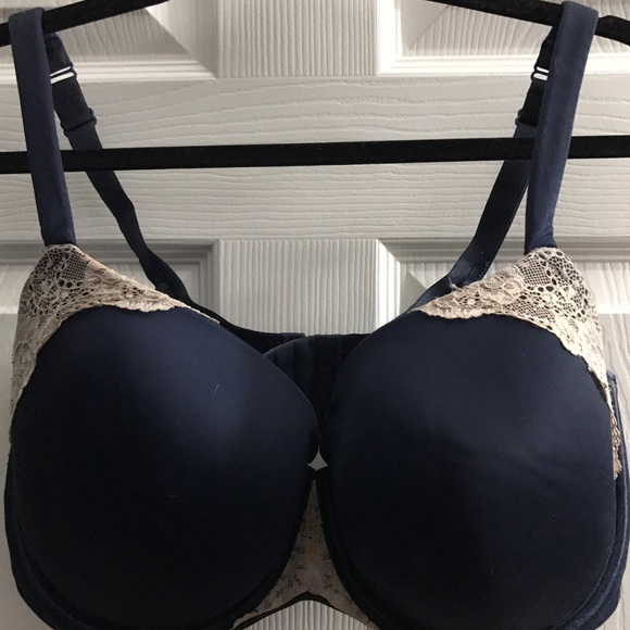 Cacique navy bra with lace Lane Bryant 38G