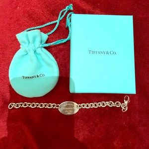 Sterling silv Return to Tiffany's bracelet.