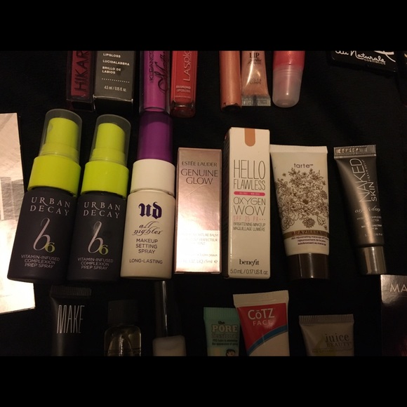 *❌Sold❌Beauty Sample Bundle - Picture 4 of 4