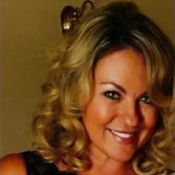 Meet your Posher, Nikki - Picture 2 of 2