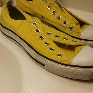 Cute yellow converse