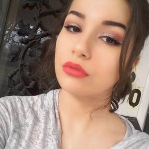 Meet your Posher, Sarai