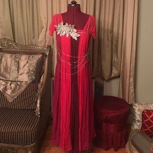 Indian pink salwar kameez.