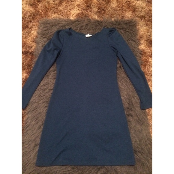 Puffy sleeve dress - Picture 3 of 4