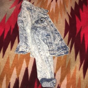 Light washed jean jacket