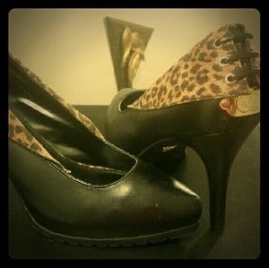 Coogi Black Grip Pumps