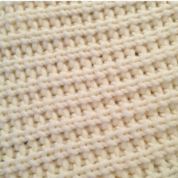 NWOT Banana Republic Infinity Scarf - Picture 2 of 4