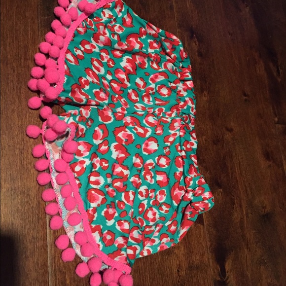 NWOT boutique shorts for child  size 5t