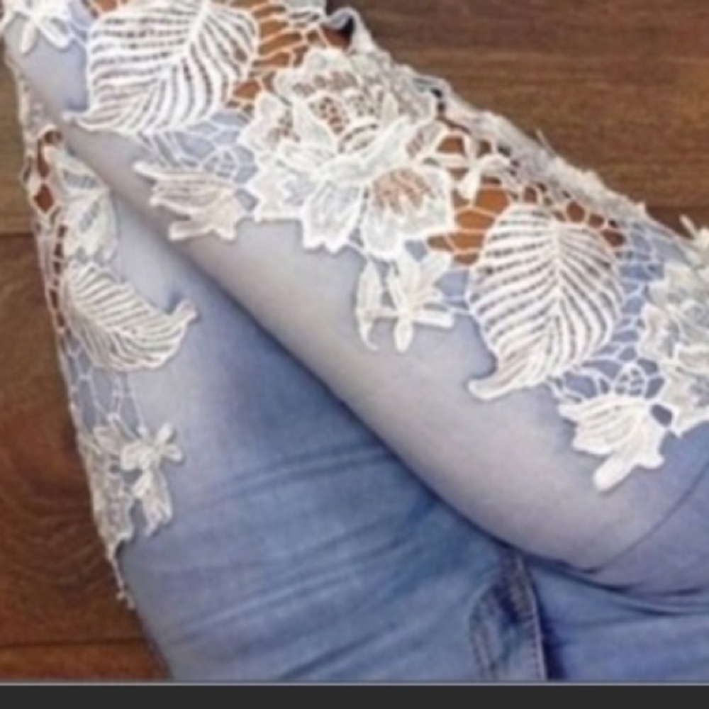 🎉 Denim and Lace Pants 🎉 - Picture 3 of 8
