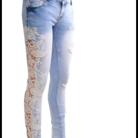 🎉 Denim and Lace Pants 🎉 - Picture 7 of 8