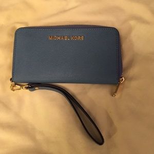 Michael Kors wristlet