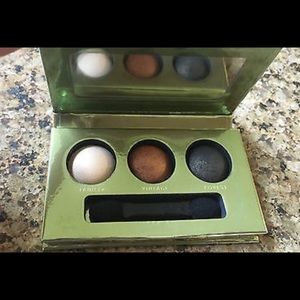 Laura Geller baked eyeshadow trios 😍❤️🎉