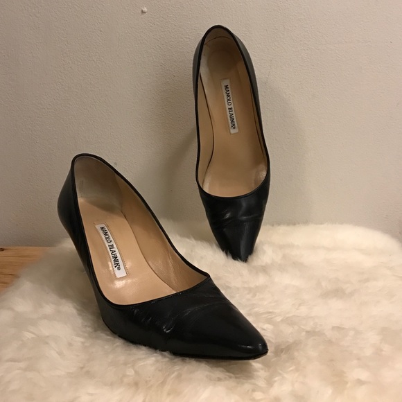 Manolo Blahnik Black Leather Pointed Stiletto