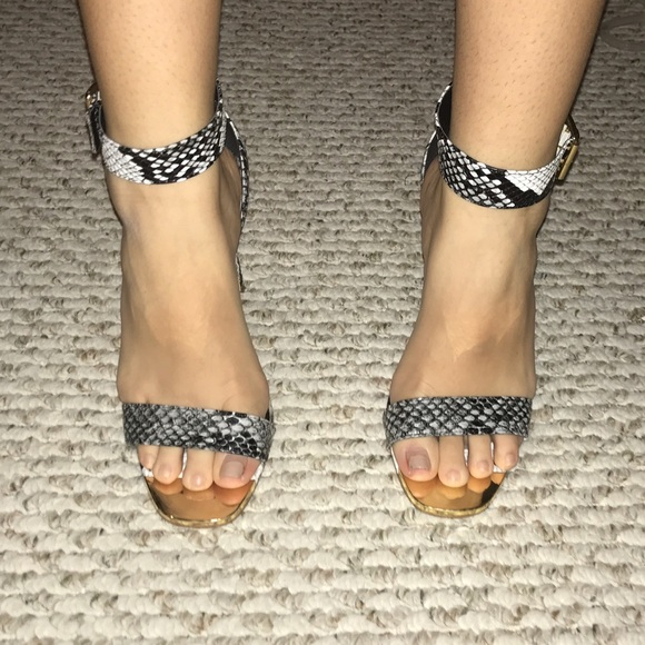 Shoes - Picture 4 of 4
