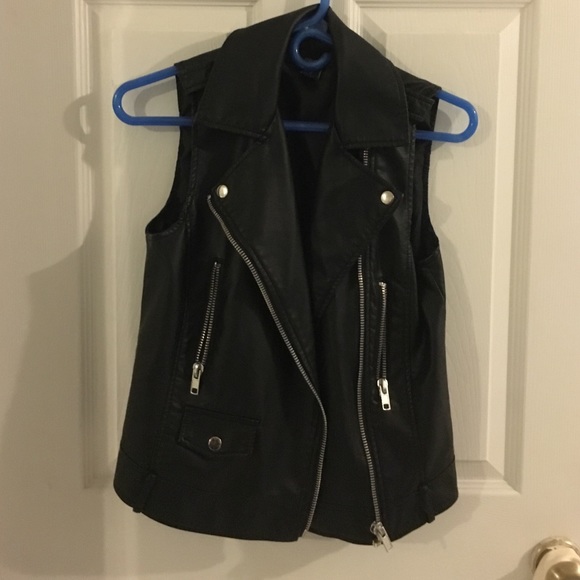 Forever 21 Black Faux Leather Moto Vest