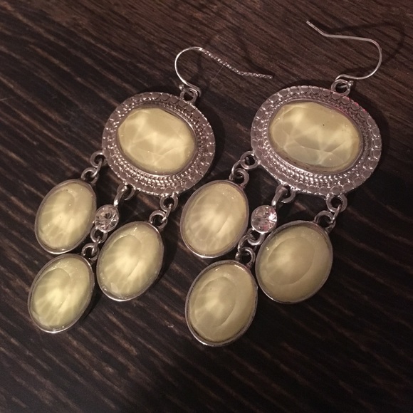 Oval Dangle Earings