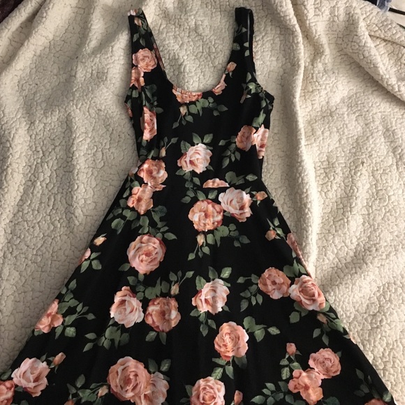 Forever 21 Black Floral Skater Dress
