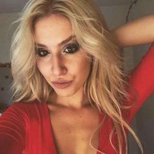 Meet your Posher, Kristina