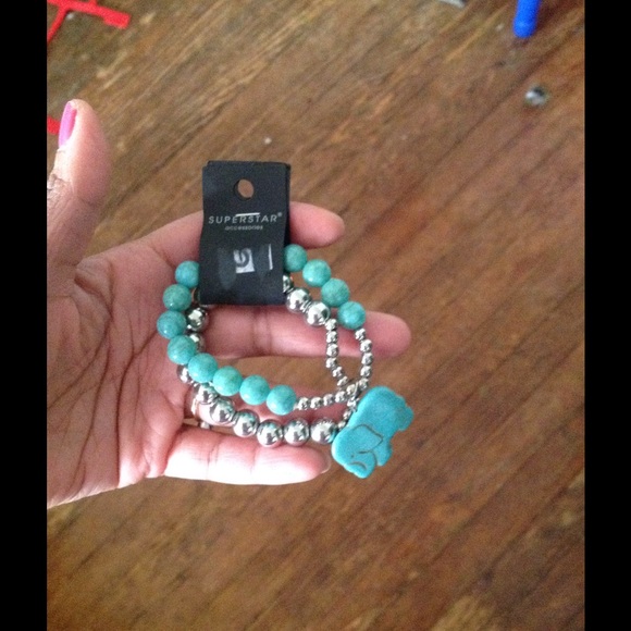 Cute baby elephant charm bracelet 💕🐘 - Picture 3 of 3