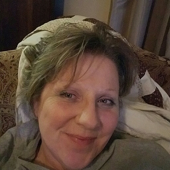 Meet your Posher, Donna - Picture 2 of 2