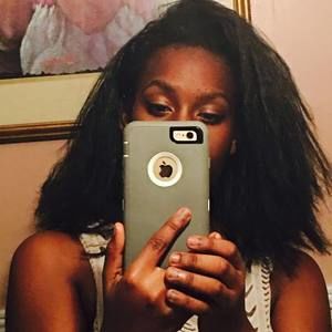 Meet your Posher, Daphca