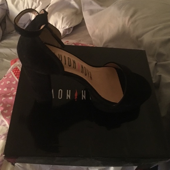 Brand new fashion nova chunky heels