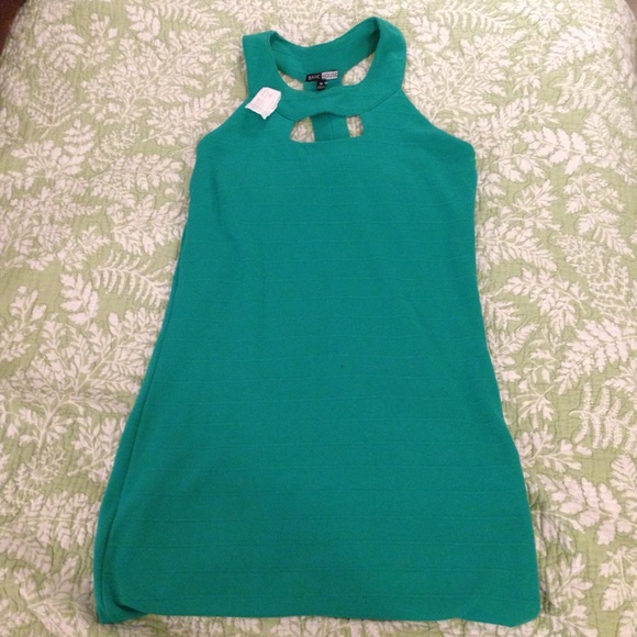 NWT basic house by Miroa green pintuck dress - Picture 1 of 2