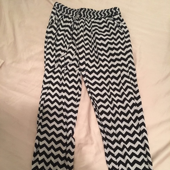 Stripped light summer pants cuffed at ankles