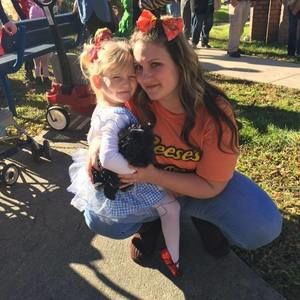 Meet your Posher, Danyelle