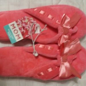 NWT Pink House Slippers
