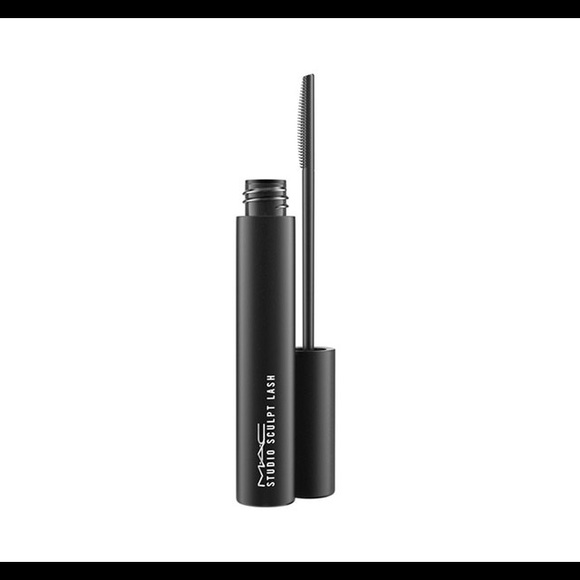 ✨BNIB MAC STUDIO SCULPT LASH MASCARA BLACK✨